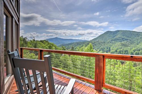 Mountain Dew Cabin with Hot Tub and Scenic Views! in Sevierville, USA
