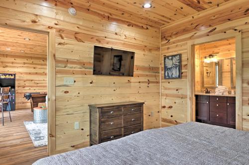 Mountain Dew Cabin with Hot Tub and Mtn Views! - image 9