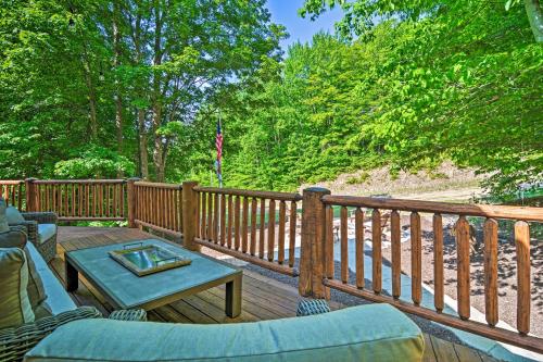 Schuss Shanty Slopeside Ski Home Hot Tub and Fire Pit - image 5