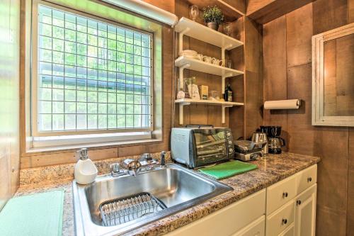 Relaxing Catskills Retreat Near Woodstock! - image 4
