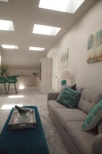 The Loft, Bootham House - luxury city centre apartment with parking space 1