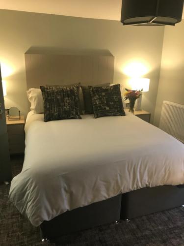 The Scotts Arms Village Inn - image 5