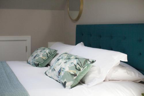 The Loft, Bootham House - luxury city centre apartment with parking space, York (photo 7)