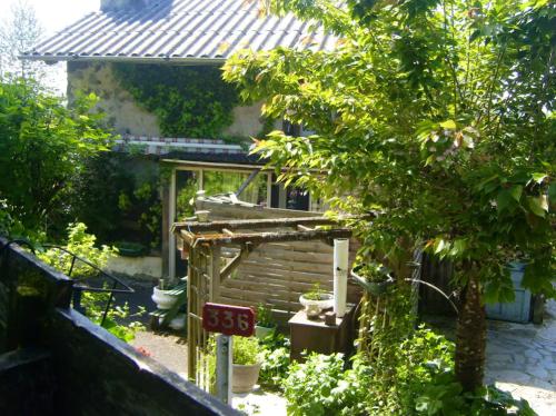 Maison de 2 chambres avec jardin amenage a Vezac