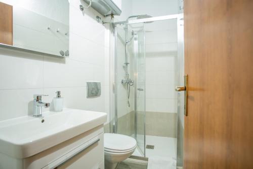 Garden Apartment Hotel - image 7