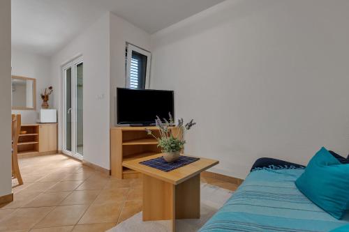 Apartments Vranjes - image 4