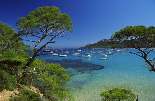Lou Pantai vue mer et sur Porquerolles a Hyeres les Palmiers