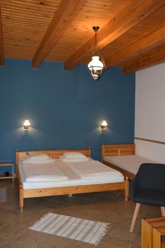 Nyitott Kapu Vendégház - image 8