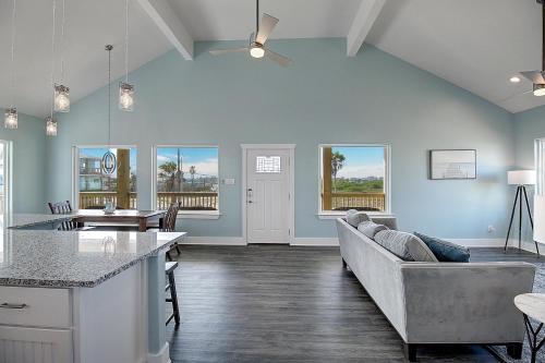 The Beach House - image 9