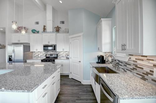 The Beach House - image 10