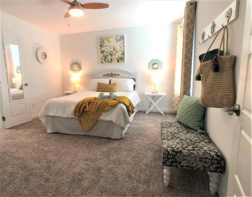 El Cortez #204 - Barefoot Bungalow - image 3