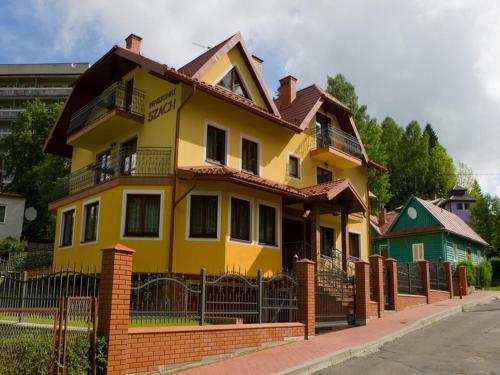 Pensjonat Szach - Accommodation - Krynica