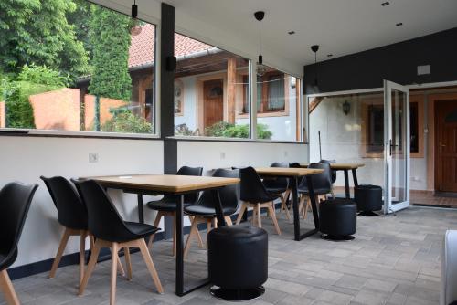 Nyitott Kapu Vendégház - image 13
