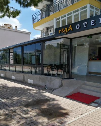REGA OTEL - 출입구