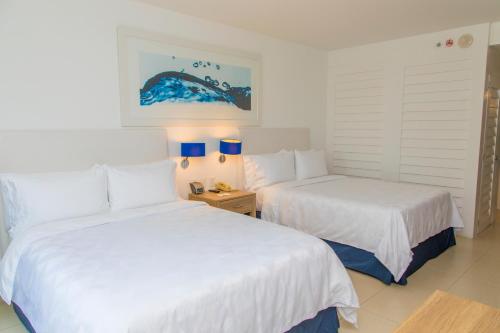 306163496 Holiday Inn Acapulco La Isla by IHG
