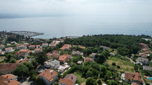 Apartment Peruč with big terrace and beautiful garden