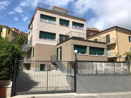 2 bedrooms, 3 beds