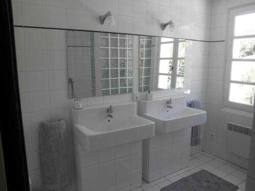 La Vie en Rose gîte à louer Berlou