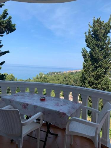 Quadruple Room with Sea View room in Beqa Apartments