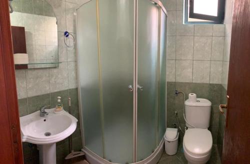 Quadruple Room with Sea View image 7