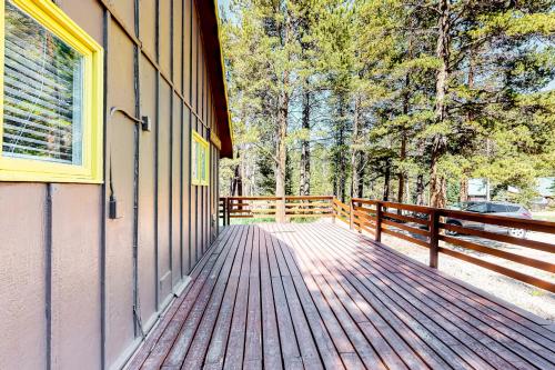 Ski Ridge Hideaway - image 6