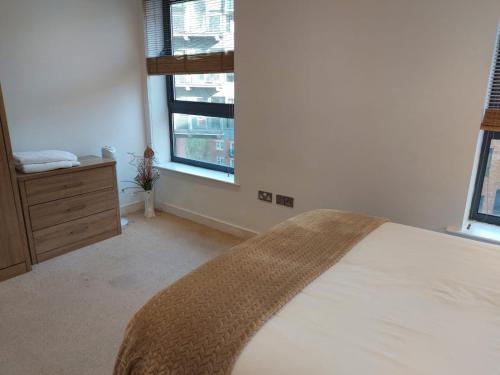 Picture of City 2 Bed, 2 Bath, Free Parking & Wifi