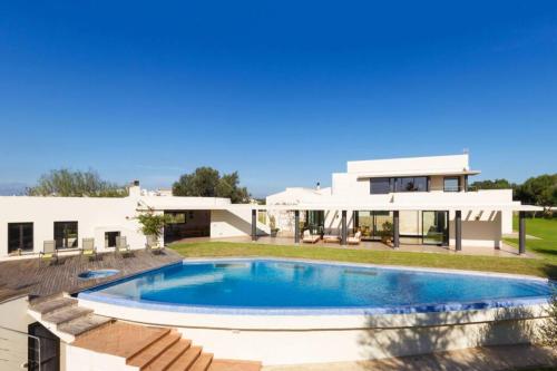  Villa Binife, Unterkunft in Alaior