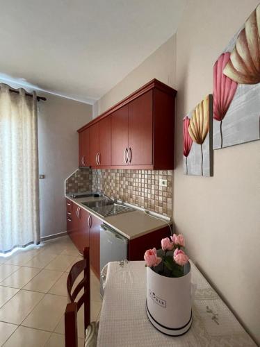 Triple Room with Lake View image 8