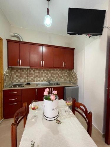 Triple Room with Garden View image 9