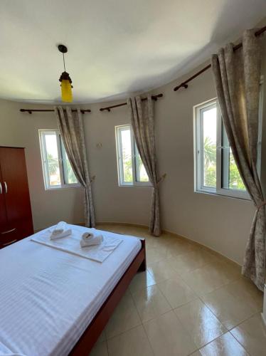Family Suite with Balcony image 3