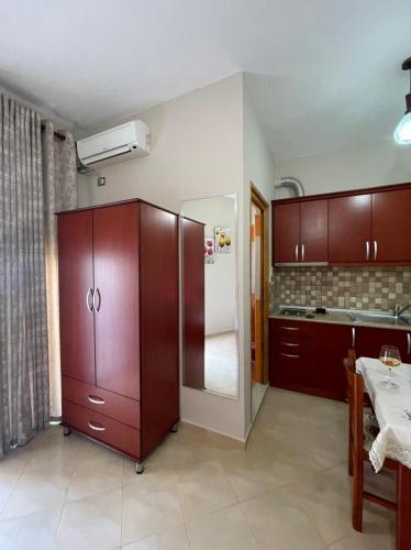 Triple Room with Garden View image 4