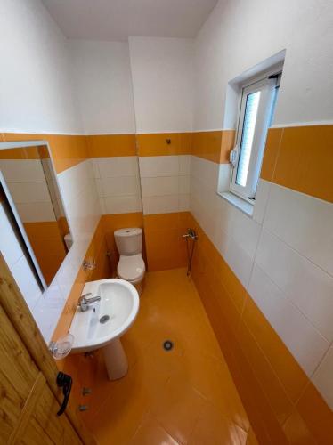 Triple Room with Lake View image 1