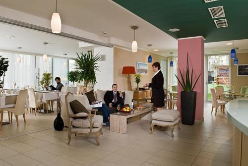 Bar/lounge, Hotel Michael in Prague 12