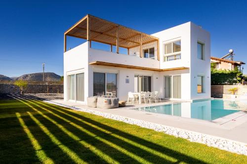 3 bedrooms, 5 beds