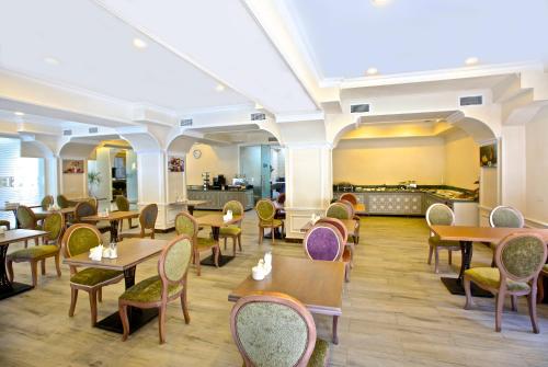 ห้องอาหาร, Rusel Park Hotel in นิซามิ