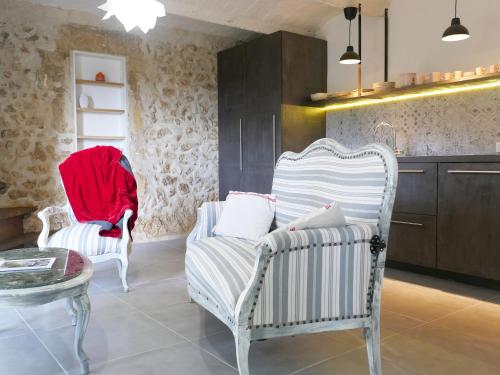 Pub/Lounge, L'Appartement de Séraphin (L'Appartement de Seraphin) in Navacelles