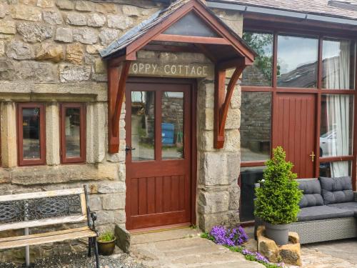 Poppy Cottage Settle - image 4