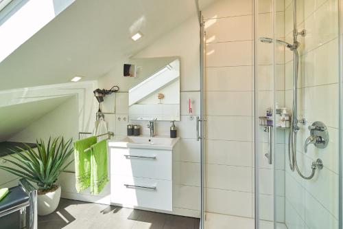 Ferienwohnung Bodensee in Raderach 1.6km von Friedenstraße entfernt