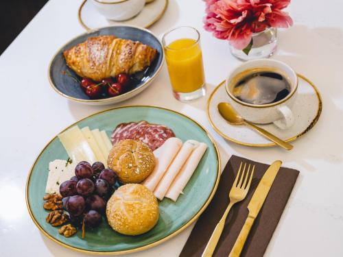 Hotel Heritage - image 5