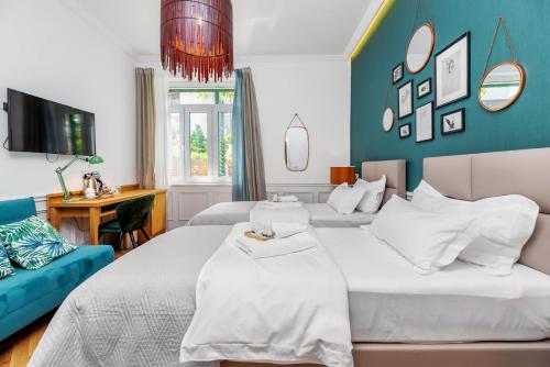 Evala luxury rooms with pool and garden – Split, MD