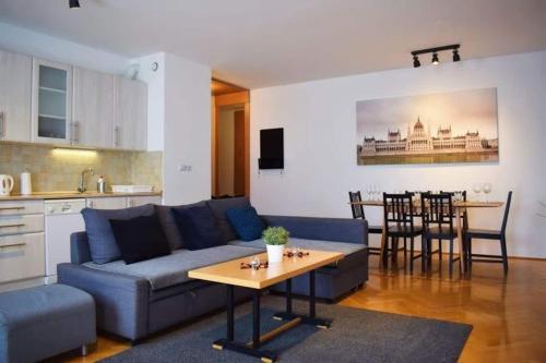 Cosy Apartment In Budapest Downtown WITH Free Garage Parking