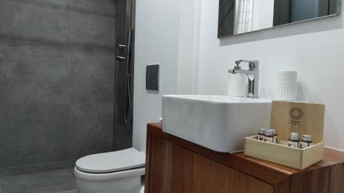 LUXURY VILLA SEVEN - image 10