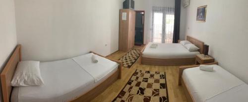 Quadruple Room with Sea View image 4