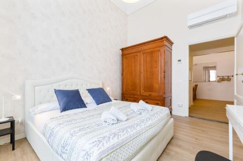 GuestHost - I Renai - Ponte delle Grazie Modern Apartment, Florencie