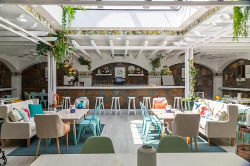 Restaurant, Hotel Marhava in Jerez De La Frontera