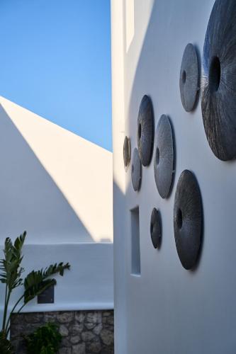 Adorno Beach Hotel and Suites - image 3