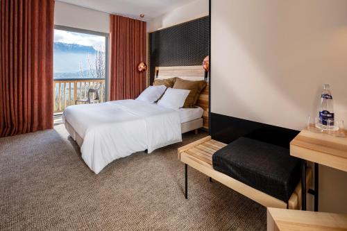 Superior Double or Twin Room with Lake View