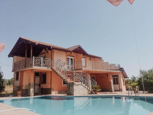 Villa Katerina & Pool - Apartment - Gevgelija