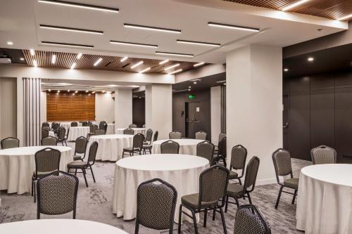 Holiday Inn Yerevan - Republic Square by IHG