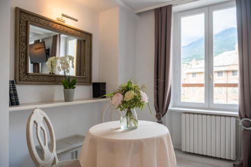 Seadmed, Logis - Hotel De La Mairie in Embrun